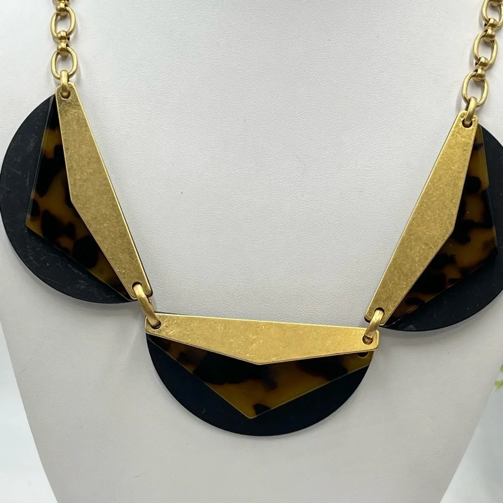 Madewell Framecraft Necklace Tortoise
Mixed Metal Black Matte Gold Tone
Chain - Picture 4 of 14